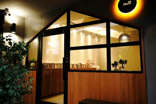 Гостиница Sun Moon Lake 5Boat B&b