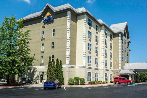 Гостиница Comfort Inn & Suites near Six Flags