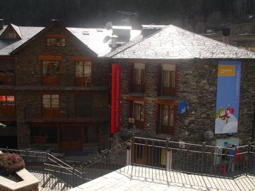 Фото Hotel Comapedrosa