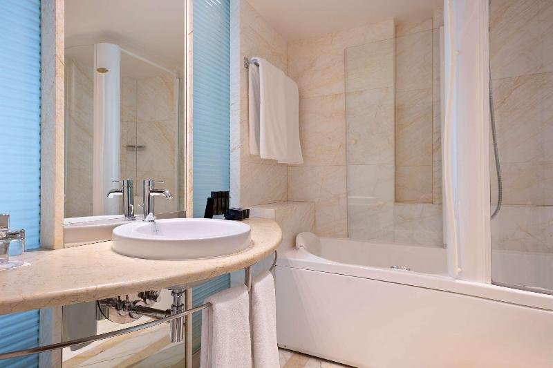 Фото Melia Athens