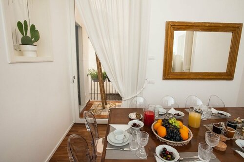 Гостиница Naca Suite в Катании