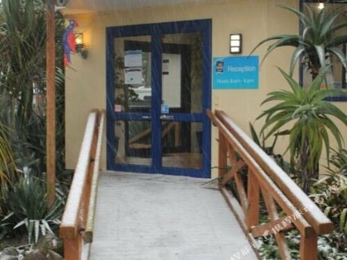 Гостиница New Plymouth Top 10 Holiday Park в Нью-Плимуте