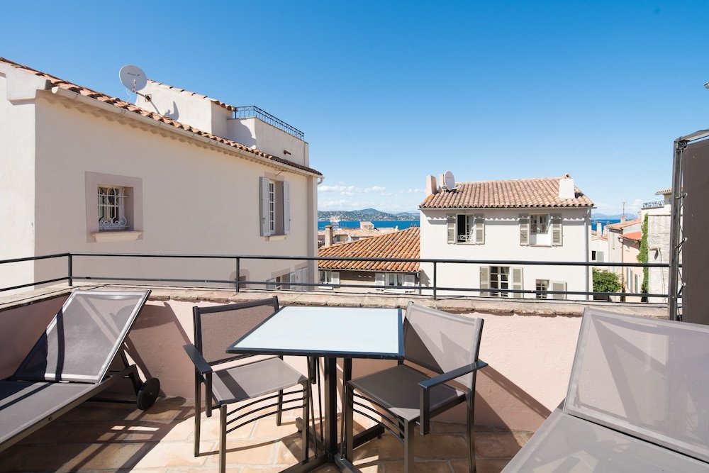 Фото Hôtel Le Yaca Saint-Tropez