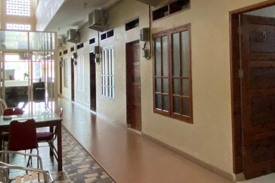 Hotel RedDoorz @ Joyce Guest House Medan, Medan, photo