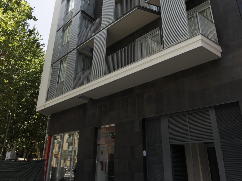 Фото Fisa Rentals Les Corts Apartments