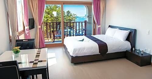 Фото The Bay Jeju Resort