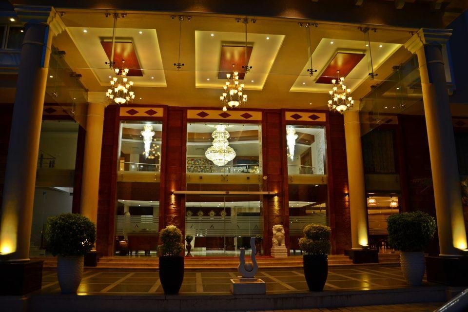 Фото отеля 2