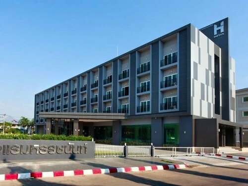 Гостиница Hansanan Hotel в Пхитсанулоке