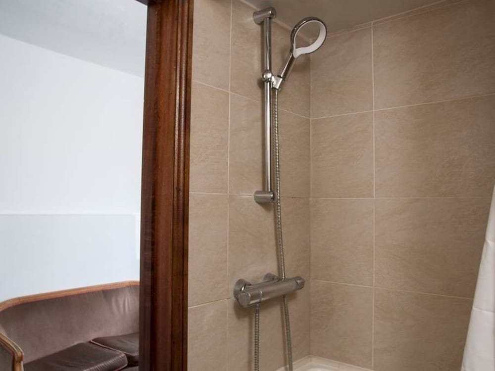 Фото Caledonian Studio Flats