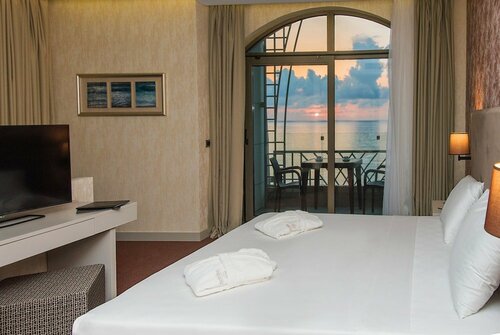 Гостиница The Grand Gloria Hotel в Батуми
