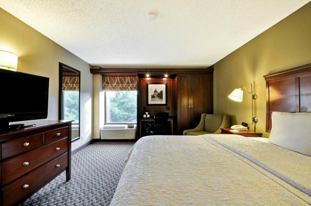 Фото Hampton Inn Austin North @ i - 35 & Hwy 183