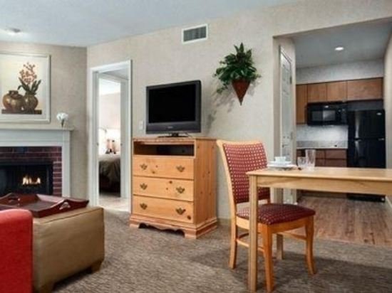 Фото Homewood Suites by Hilton Indianapolis Keystone Crossing