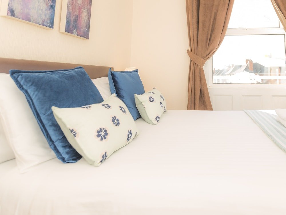 Фото Lowdens Guest House