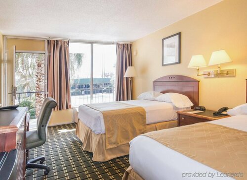 Гостиница North Charleston Inn в Норт-Чарлстоне