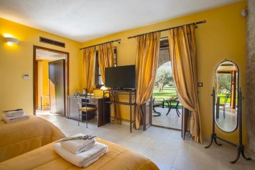 Фото Mystras Grand Palace Resort & SPA