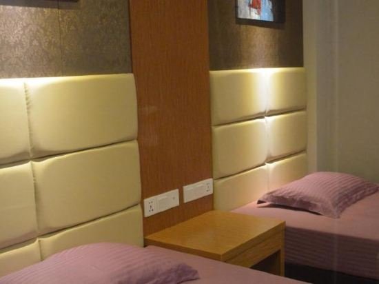 Фото Hotel Mustika Gajah Mada