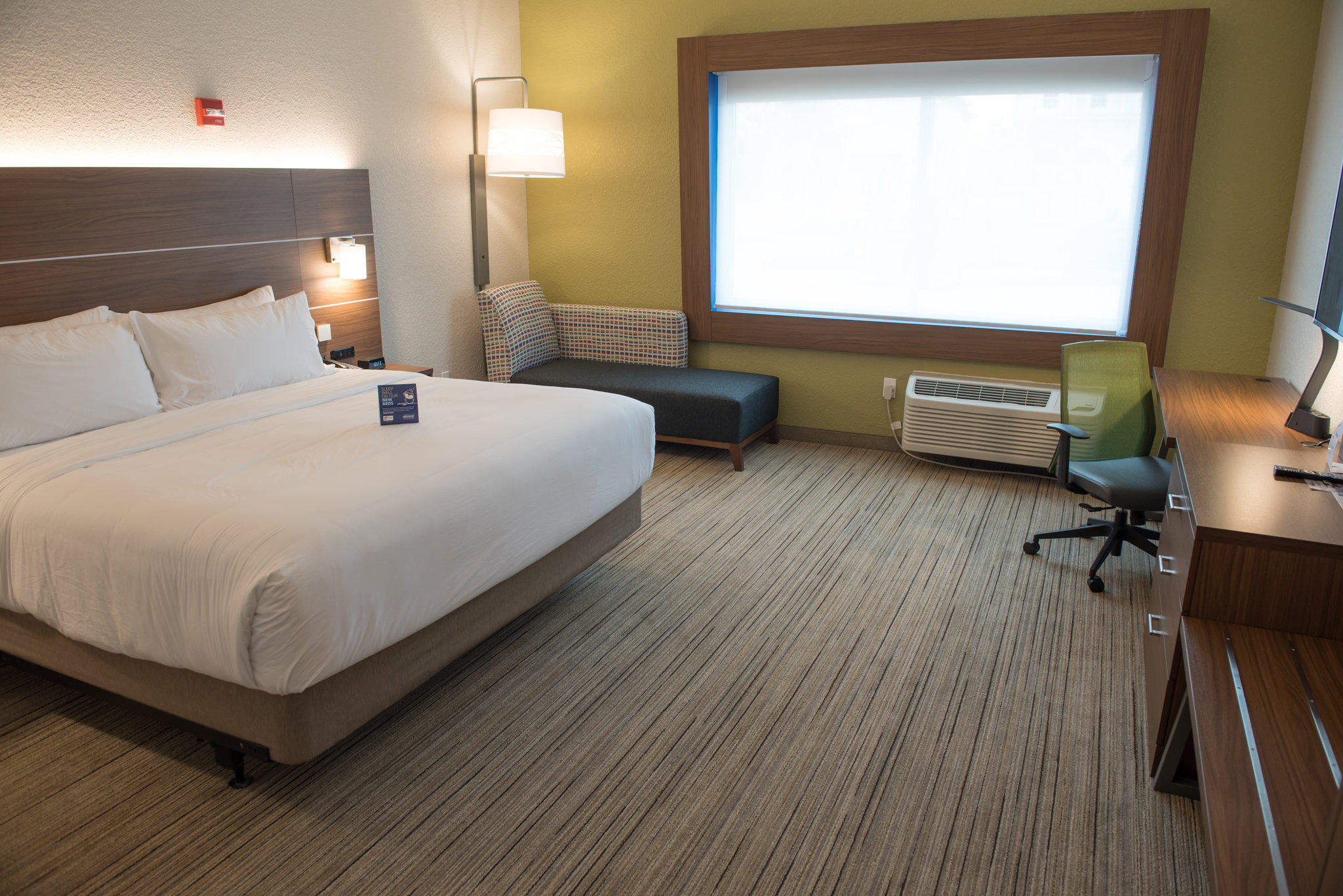 Фото Holiday Inn Express & Suites Mishawaka - South Bend, an Ihg Hotel