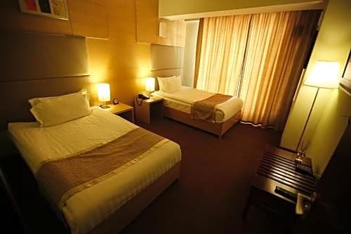 Фото The Corporate Hotel Central