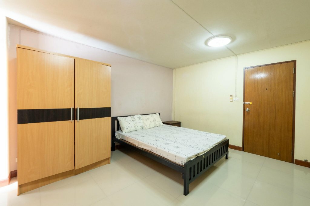 Hotel Oyo 1071 Baan Tevej, Bangkok, photo