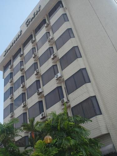 Фото Somerset Hotel