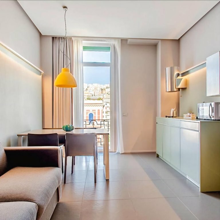 Hotel Yourelais Pergolesi, Naples, photo