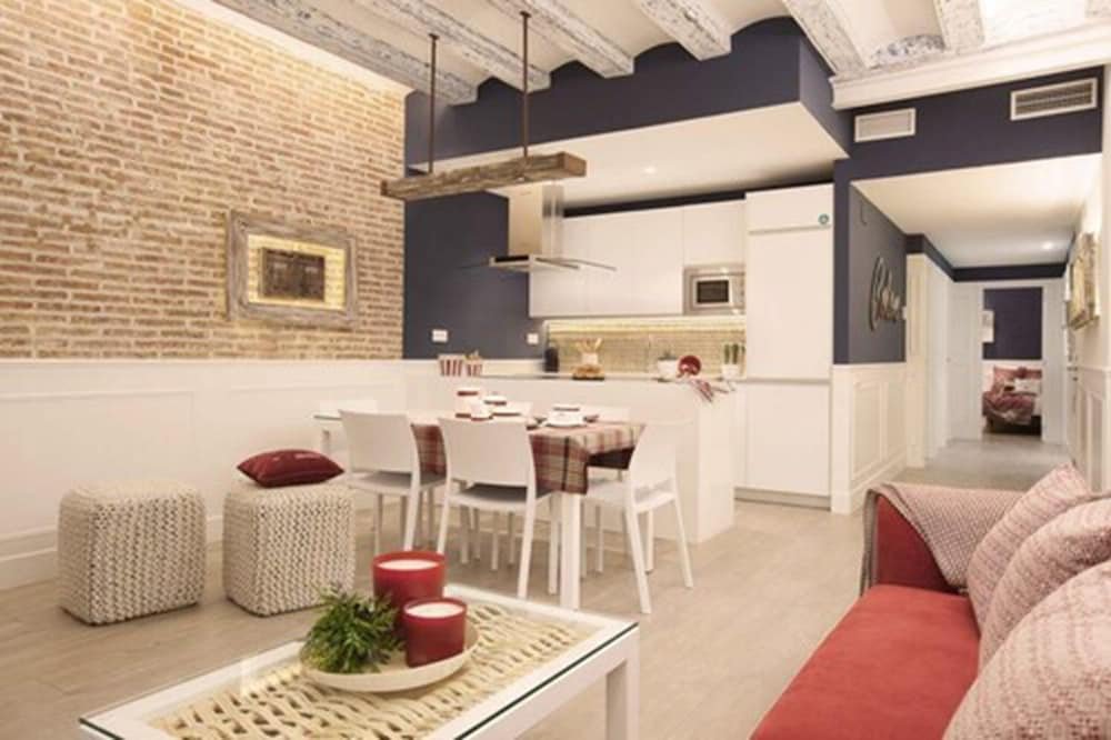 Фото Enjoybcn Colon Apartments