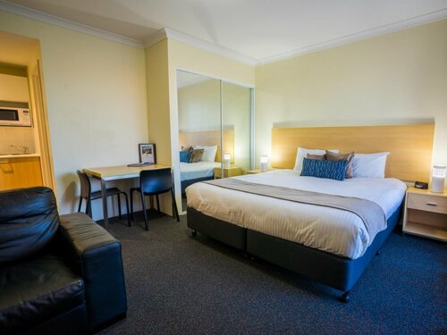 Гостиница Perth Ascot Central Apartment Hotel в Перте