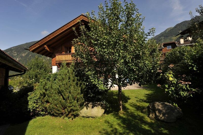 Гостиница Hubers Chalet в Майрхофене