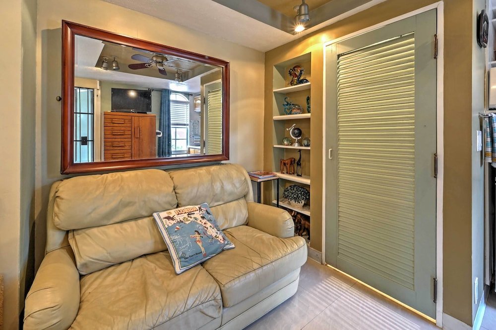 Фото Miami Beach HomeStay