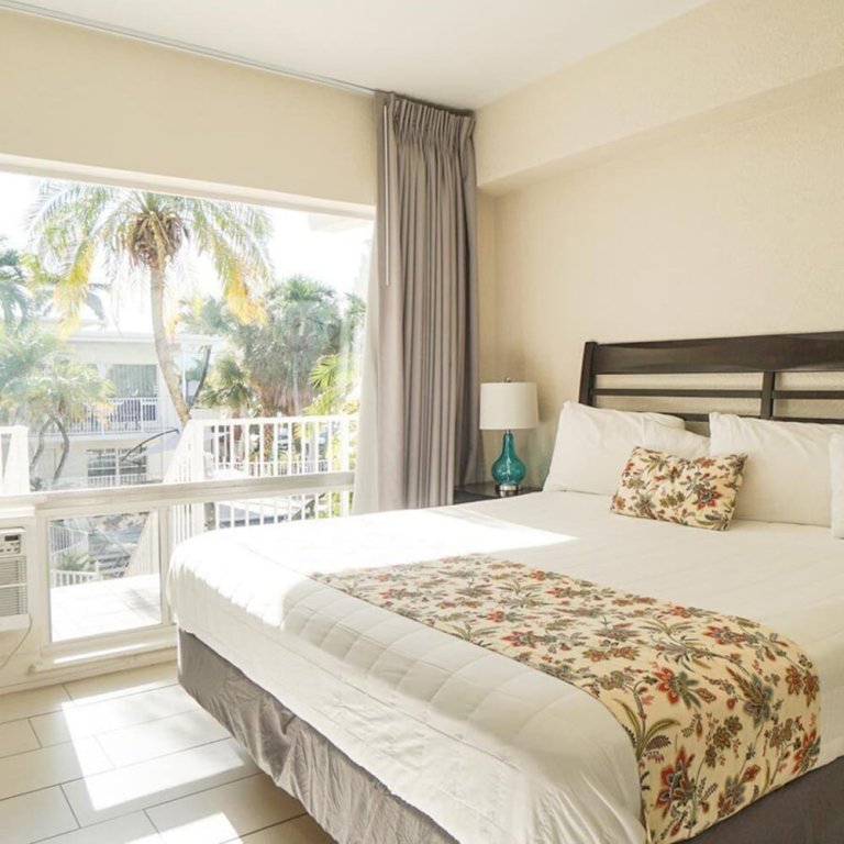 Фото Soleado Hotel