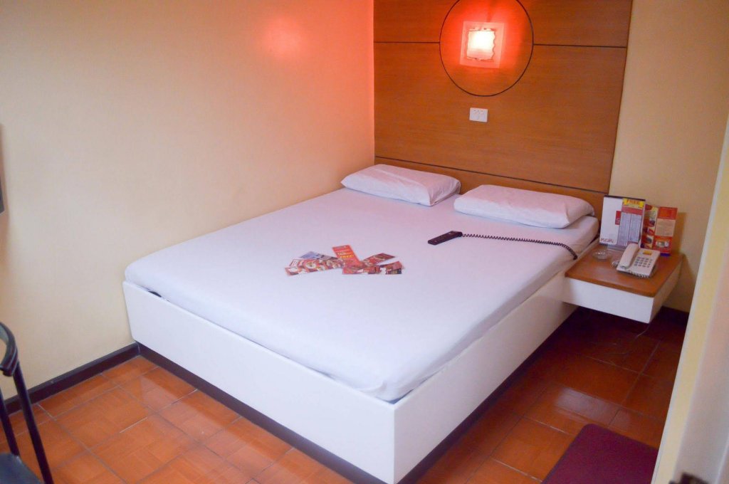 Фото Hotel Sogo Aurora Blvd - Cubao