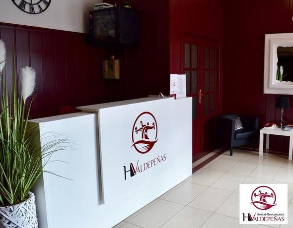 Фото Hostal Valdepeñas by Bossh Hotels