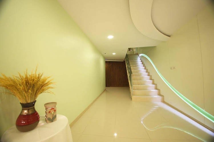 Фото Trebel Service Apartment Pattaya
