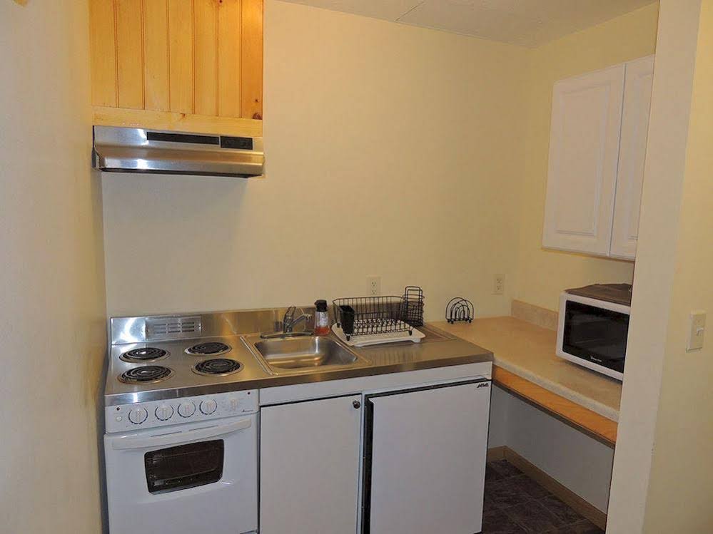 Фото Capt. 's Inn & Suites