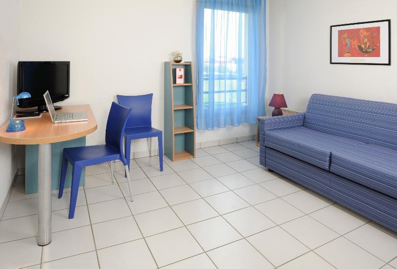 Фото Residhome Clermont Ferrand Gergovia