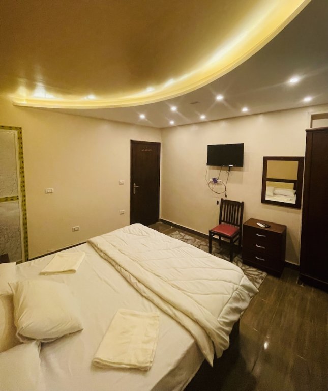 Фото Makadi Pyramids View