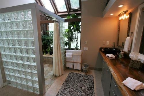 Фото Alpenhof Bed and Breakfast