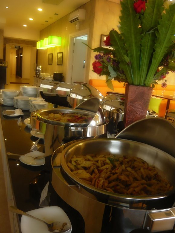 Фото Dragon Inn Kemayoran