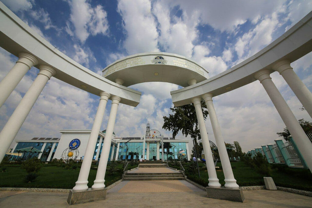 Boarding school Mirzo Ulug‘bek nomidagi ixtisoslashtirilgan davlat umumta’lim maktab-internati, Tashkent, photo