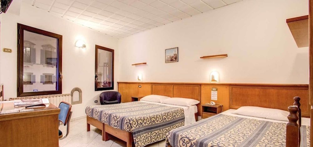 Фото Hotel Lorena