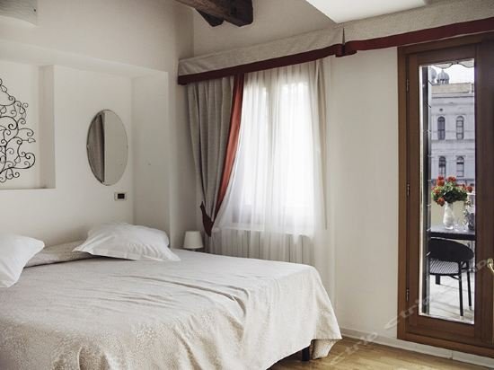 Фото Hotel Antigo Trovatore