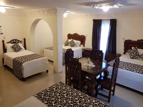 Фото Hotel Royal Puebla