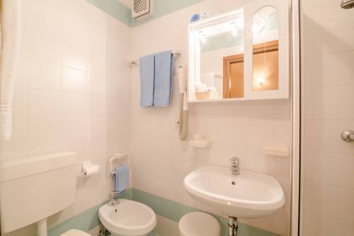 Фото Albergo Genzianella