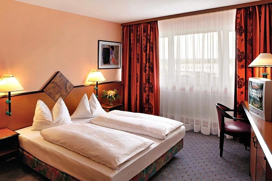 Фото H+ Hotel Stuttgart Herrenberg