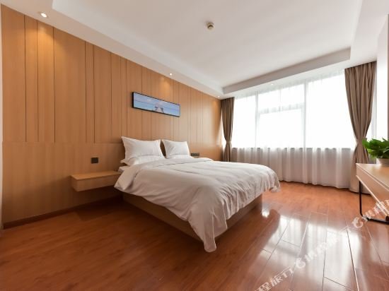 Фото Starway Hotel Hongqiao Junction Center Branch