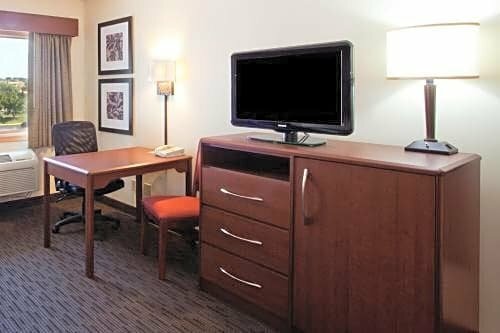 Гостиница AmericInn by Wyndham Sioux Falls в Су-Фолсе