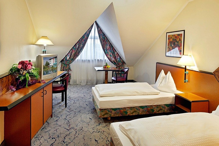 Фото H+ Hotel Stuttgart Herrenberg
