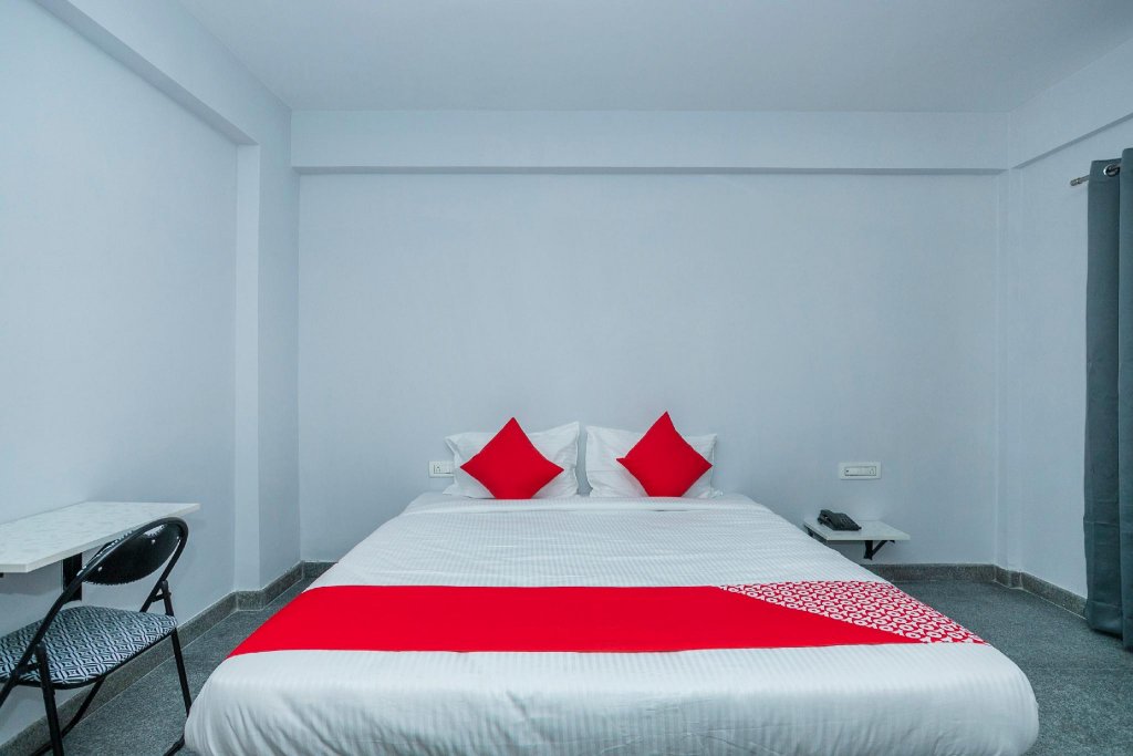 Фото Spot On 49477 Hotel Galaxy