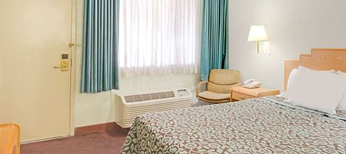 Фото Tree Inn & Suites Albuquerque