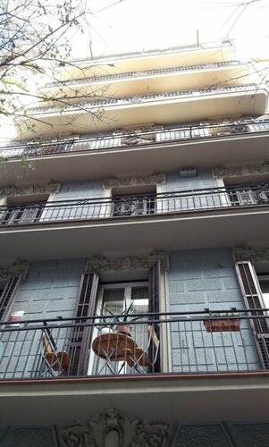 Гостиница Atenea Calabria Apartaments в Барселоне